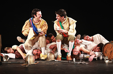 "שדה קרב", ניסן נתיב. סאטירה מלחמתית