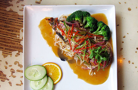 מסעדת Zen Plate. אסייתית צמלונית בעלת שלושה סניפים מסעדת Zen Plate. אסייתית צמלונית בעלת שלושה סניפים