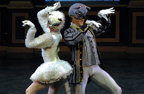 "היפהפייה הנרדמת" בבלט הישראלי. עלות הפקה כמיליון שקל "היפהפייה הנרדמת" בבלט הישראלי. עלות הפקה כמיליון שקל