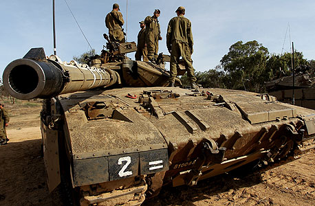 טנק מרכבה הוא אולי לא נשק "סייבר", אבל הוא כנראה יותר מועיל במלחמה אמיתית, צילום: גיל נחושתן