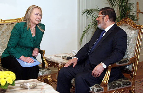 הנשיא מורסי ושרת החוץ קלינטון