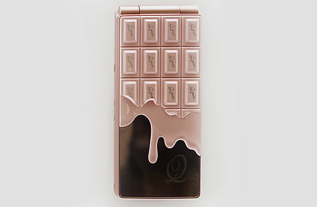   טלפון בדמות טבלת שוקולד