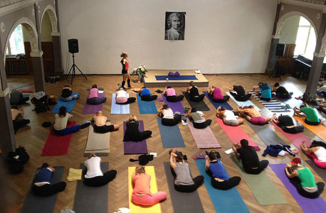 ג'יוומוקטי יוגה ג'יוומוקטי יוגה