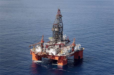 קידוח נפט ימי, צילום: בלומברג