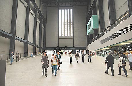 מוזיאון טטי מודרן בלונדון. מומלצת הקומה העליונה