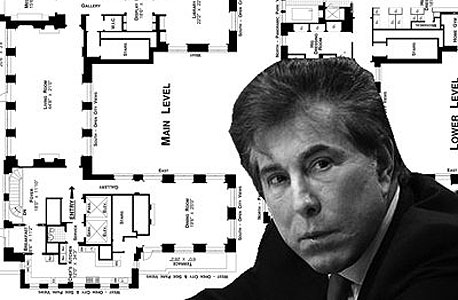 סטיב וויין על רקע תוכנית הדירה בריץ קרלטון 