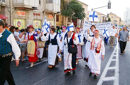 צליינים נוצרים בישראל. 20 מיליון דולר לתיירות