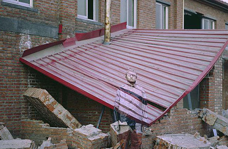 בולין מתוך "Hiding in the City"