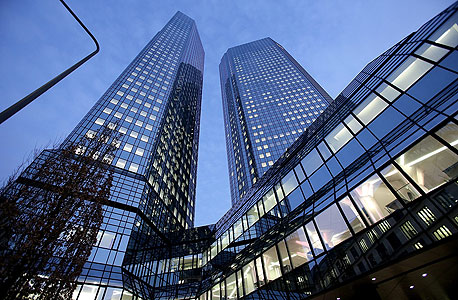מטה דויטשה בנק בפרנקפורט. חקירה נגד הבנקים הגדולים באירופה, צילום: אימג