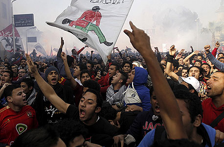 הפגנה נגד השלטון בקהיר, צילום: רויטרס