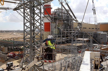מחברים את תחנת הכוח OPC, צילום: יוסי וייס דוברות חברת החשמל 