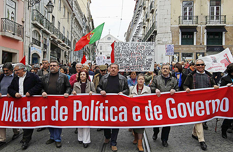 הפגנה נגד הצנע בליסבון, פורטוגל, צילום: רויטרס
