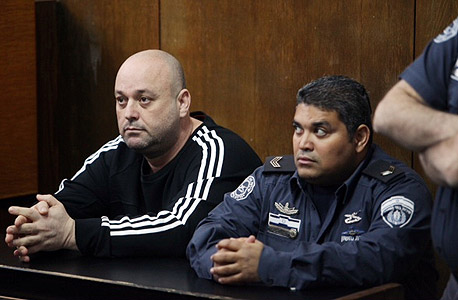 אריק קליין (משמאל) בבית המשפט, צילום: אוראל כהן