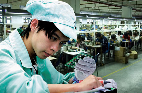 מפעל בסין. חשש מצמיחה נמוכה