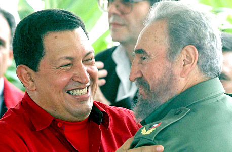 פידל קסטרו (מימין) והוגו צא