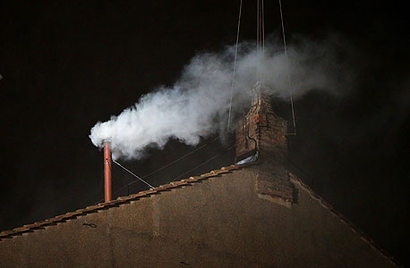 עשן לבן בוותיקן, צילום: אימג