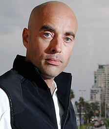 מאייר. "הלקוחות הגו את הרעיון לקו קז'ואל"