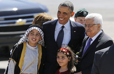 ברק אובמה אבו מאזן ב רמאללה ילדים פלסטנים, צילום: רויטרס
