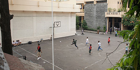 בית ספר יסודי בו למד ברק אובמה ג'קארטה אינדונזיה, צילום: בלומברג
