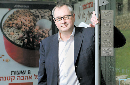 ניל אדלסטון, מנכ"ל חטיבת המחקר של ענקית פרסום החוצות JCDecaux