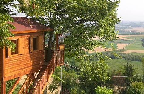 Italian tree house, פידמונט צפון איטליה. 135 דולר ללילה