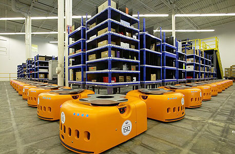 רובוטים של Kiva. היצרנית צפויה להרוויח בגדול