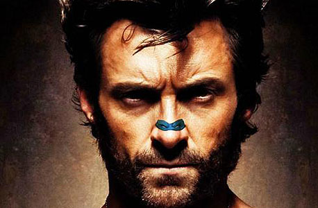 וולברין נראה הרבה יותר קשוח עם נינג'ה על האף