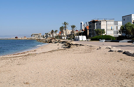 חוף ים בחיפה, צילום: דורון גולן