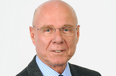 אילן בירן. דירקטור מכהן שיתמודד גם כן אילן בירן. דירקטור מכהן שיתמודד גם כן