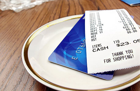 איך כרטיס האשראי מגדיל את הטיפ?