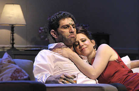 יוסי מרשק ואביטל פסטרנק. הצגת בידור חביבה וסיטקומית יוסי מרשק ואביטל פסטרנק. הצגת בידור חביבה וסיטקומית