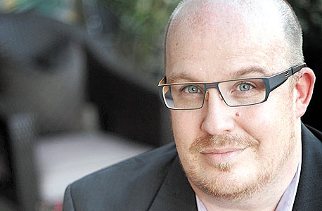 טרוי דה-וורלד. "תוכנית ריאליטי יוצרת המון מקומות עבודה. אחד משמונה עובדים בתעשיית הטלוויזיה בלוס אנג'לס עובד בריאליטי" טרוי דה-וורלד. "תוכנית ריאליטי יוצרת המון מקומות עבודה. אחד משמונה עובדים בתעשיית הטלוויזיה בלוס אנג'לס עובד בריאליטי"