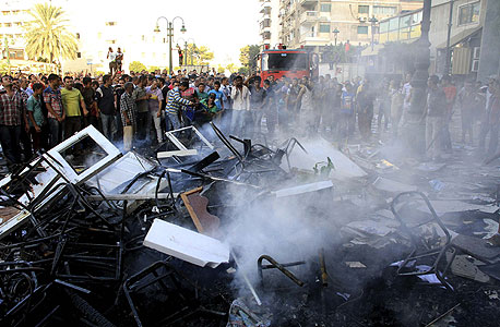 מפגינים במצרים, צילום: רויטרס