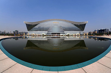 דובאי הפסידה: בסין נחנך הבניין הגדול בעולם