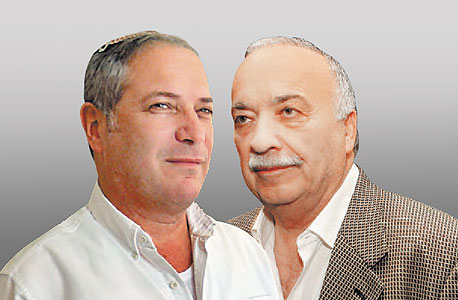 מימין אליעזר פישמן ו בנצי ליברמן, צילום: אוראל כהן, נחום ברנע