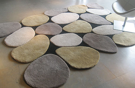 שטיח חלוקי נחל, Danish. של: אקסקלוסיב. מחיר: 2,100 שקל למ"ר