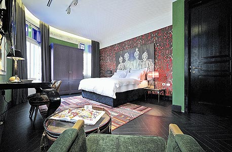 תל אביב, סיור בתי מלון (בתצלום: מלון עלמה)