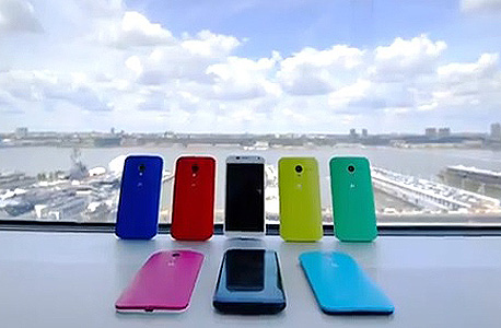הטלפון החדש של גוגל ומוטורולה זמין במגוון רחב מאוד של צבעים