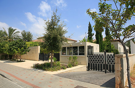 הבית של מוטי זיסר בשכונת כפר גנים בפ"ת