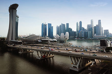 סינגפור. אפשרויות הקידום רבות, אך אין איזון בין עבודה וחיים פרטיים