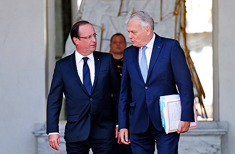 ראש ממשלת צרפת ז'אן מארק אירו והנשיא פרנסואה הולנד