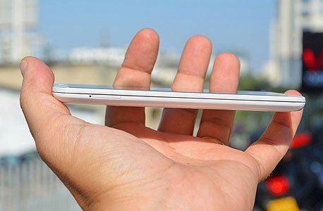 LG G2 סמארטפון, צילום: רפאל קאהאן