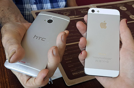האלומיניום מנצח את הפלסטיק במבחן הזמן. אייפון 5 ו-HTC One