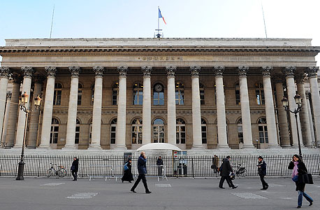 הבורסה בפריז , צילום: בלומברג