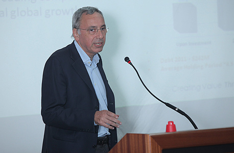 אריאל הלפרין, מנהל קרן טנא. הרכיב המרכזי בהנפקה - מניות שבבעלות הקרן 