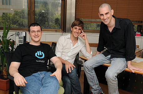 מימין: תומר דביר מייסד ומנכ"ל סולוטו, ישי גרין מייסד ו-CTO ורועי אדלר סמנכ"ל מוצרים