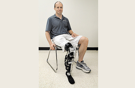 זאק ואוטר והרגל הרובוטית שמתממשקת עם מערכת העצבים, צילום: אם סי טי