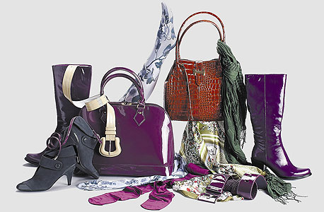 גם בגזרת הנשים. התיק הוא אביזר אופנתי לכל דבר וחגורה טובה יכולה לשדרג את כל הלוק