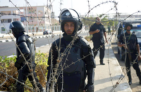 שוטרים בקהיר. מצב בלתי יציב