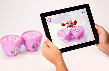 מוסף 7.11.13 אפליקציה של NantWorks בשירות חברות הצעצועים Dream Play app 